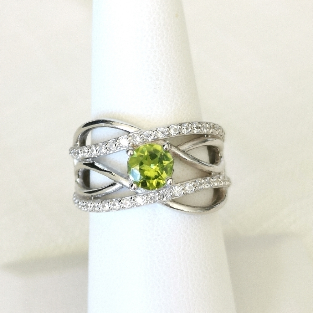 CLEARANCE sterling silver cz peridot gemstone ring sz 8